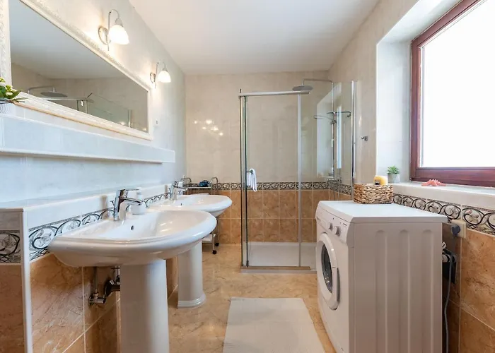 House Marinka Nyaraló Žrnovnica