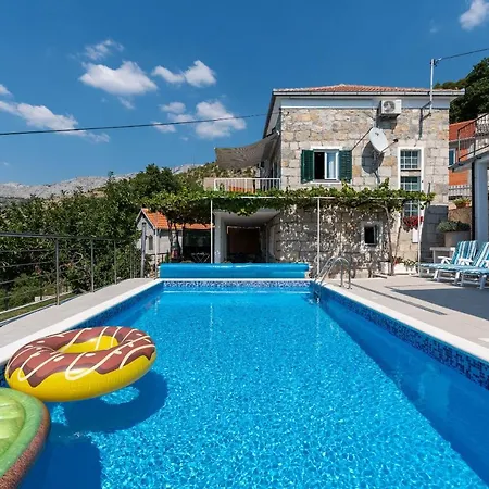 House Marinka * Žrnovnica